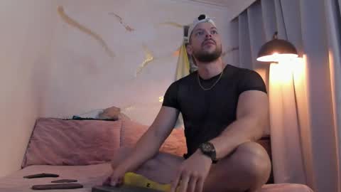 yulian 2811 online show from 14, 1, 2026