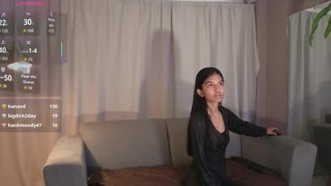 yuliethpetite online show from 4, 2, 2026