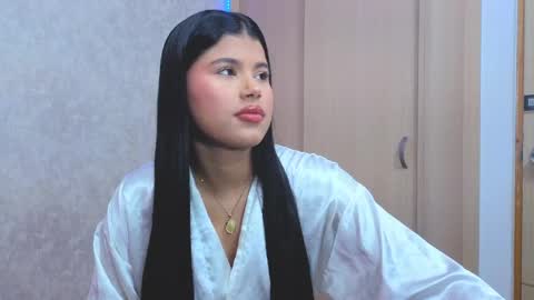 Snapshot of yulissa_girls chatting on 19, 4, 2026 yulissa_girls online show from 19, 4, 2026