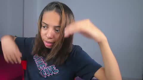 yumi_hanna online show from 27, 3, 2026