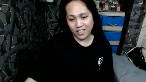 yumi online show from 27, 10, 2025