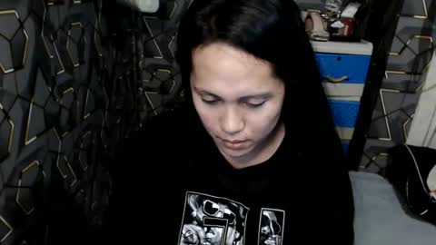 yumi online show from 23, 11, 2025