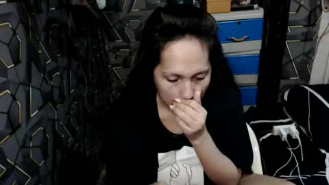 Snapshot of yumi_white chatting on 29, 3, 2026 yumi online show from 29, 3, 2026