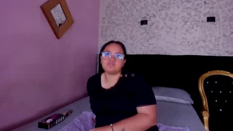 Snapshot of yumiviolet chatting on 9, 2, 2026 YumiViolet online show from 9, 2, 2026