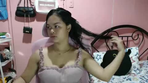 Snapshot of yumix11 chatting on 22, 12, 2025 yumix11 online show from 22, 12, 2025