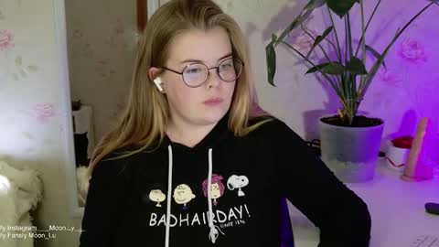 Polly online show from 28, 9, 2025