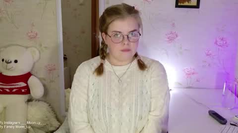 Polly online show from 6, 10, 2025