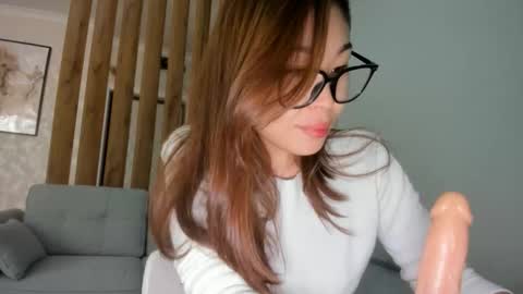 Yumi online show from 1, 10, 2025