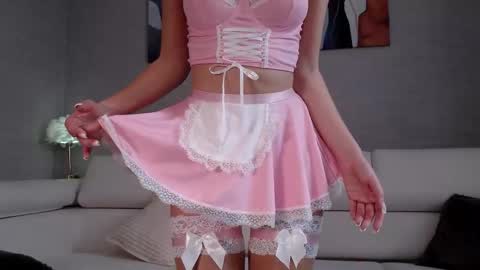 Snapshot of yummy_blonde chatting on 25, 3, 2026 you babe online show from 25, 3, 2026