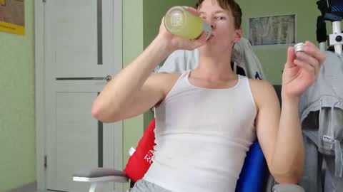 Snapshot of yummyalexxx chatting on 15, 11, 2025 Alex online show from 15, 11, 2025