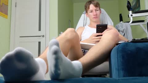 Snapshot of yummyalexxx chatting on 16, 11, 2025 Alex online show from 16, 11, 2025