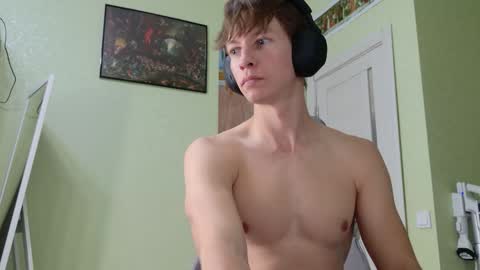 Snapshot of yummyalexxx chatting on 10, 1, 2026 Alex online show from 10, 1, 2026