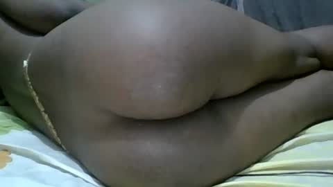 Snapshot of yummychocolate_2 chatting on 7, 10, 2025 YUMMY online show from 7, 10, 2025