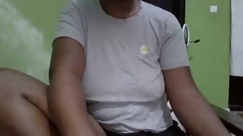 Snapshot of yummychocolate_2 chatting on 5, 12, 2025 YUMMY online show from 5, 12, 2025