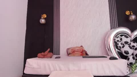 Snapshot of yummyduo chatting on 4, 7, 2026 Yummyduo online show from 4, 7, 2026