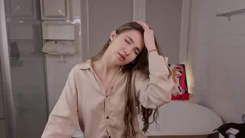 Snapshot of yummyemiily chatting on 17, 2, 2026 Emily online show from 17, 2, 2026