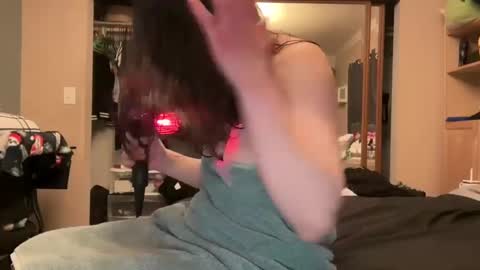 yummyybby online show from 1, 1, 2025