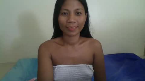 Snapshot of yuna_05 chatting on 13, 4, 2026 yuna_05 online show from 13, 4, 2026