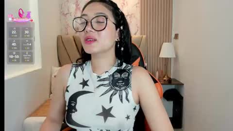 Snapshot of yuna__min chatting on 27, 9, 2025 Yuna  online show from 27, 9, 2025