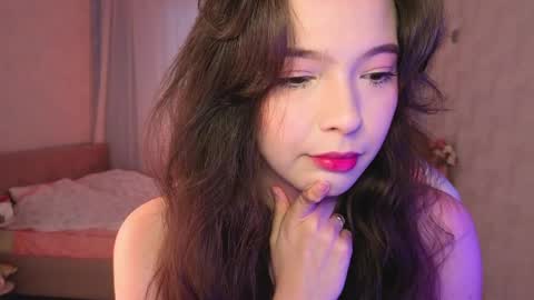 Snapshot of yuna_sunshy chatting on 9, 5, 2026 Yuna online show from 9, 5, 2026