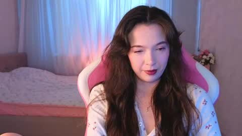Snapshot of yuna_sunshy chatting on 13, 5, 2026 Yuna online show from 13, 5, 2026