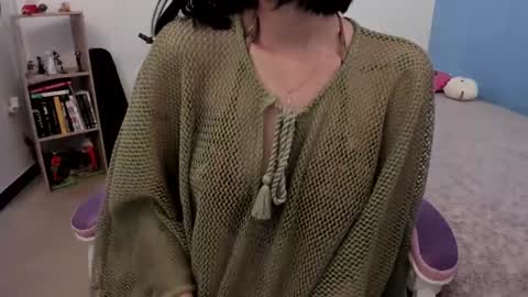 Snapshot of yunablack chatting on 4, 1, 2025 Yuna online show from 4, 1, 2025