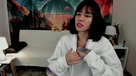 Snapshot of yunablack chatting on 7, 10, 2025 Yuna online show from 7, 10, 2025