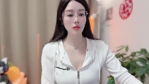 Snapshot of yuner0715 chatting on 7, 2, 2026 YunEr online show from 7, 2, 2026