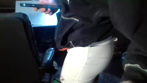 Snapshot of yungstallion10 chatting on 23, 12, 2025 Fire 0range kush online show from 23, 12, 2025