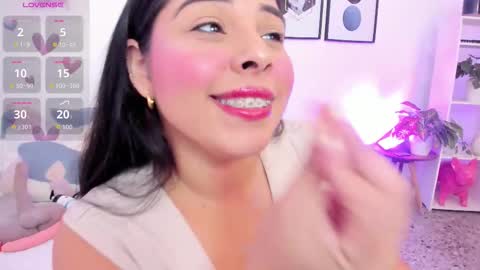 Yunna online show from 7, 11, 2025