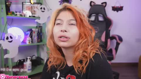 yunorose_ online show from 1, 11, 2025