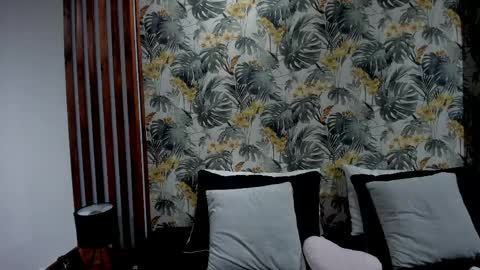 Snapshot of yuri_kay chatting on 8, 4, 2026 Yuri Kay online show from 8, 4, 2026