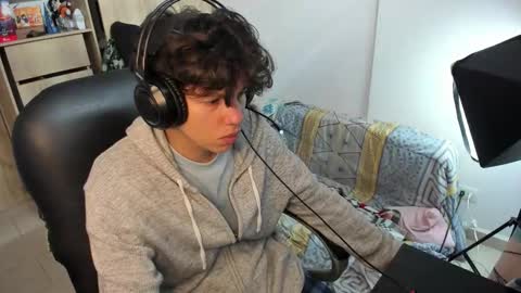 Snapshot of yurii_moody chatting on 28, 10, 2025 yurii_moody online show from 28, 10, 2025