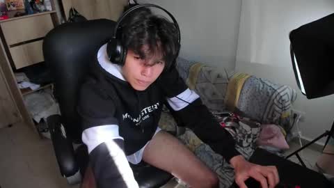 Snapshot of yurii_moody chatting on 29, 10, 2025 yurii_moody online show from 29, 10, 2025