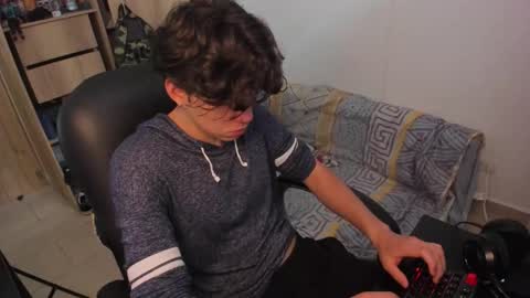 Snapshot of yurii_moody chatting on 19, 11, 2025 yurii_moody online show from 19, 11, 2025