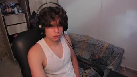 Snapshot of yurii_moody chatting on 22, 11, 2025 yurii_moody online show from 22, 11, 2025