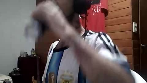 Snapshot of yuumis chatting on 12, 4, 2026 Yuumi online show from 12, 4, 2026