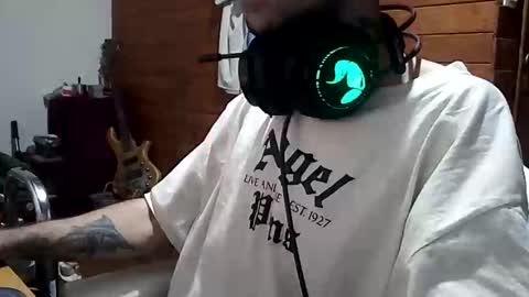 Snapshot of yuumis chatting on 25, 4, 2026 Yuumi online show from 25, 4, 2026