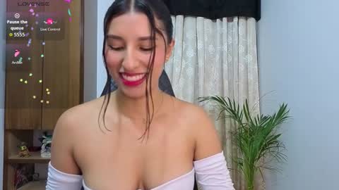 Snapshot of yuziidreams chatting on 18, 3, 2026 yuzii Im new to these pages so I hope you guys are kind to me. online show from 18, 3, 2026