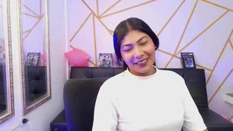 yvanna__smith online show from 2, 2, 2026