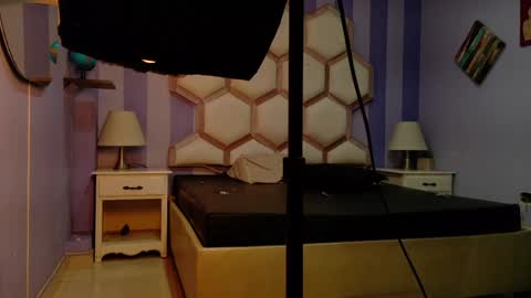 Snapshot of yvi_taylor chatting on 16, 4, 2026 yvi online show from 16, 4, 2026