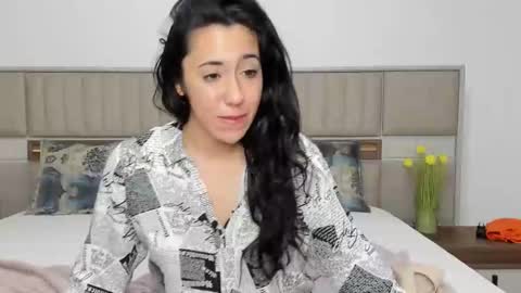 Snapshot of yvonnebabe chatting on 5, 12, 2024 yvonnebabe online show from 5, 12, 2024