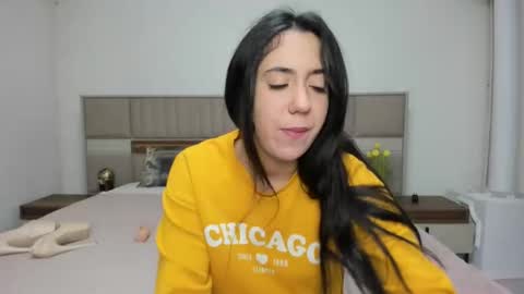 Snapshot of yvonnebabe chatting on 27, 12, 2024 yvonnebabe online show from 27, 12, 2024