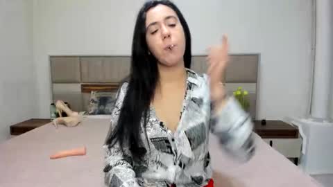 Snapshot of yvonnebabe chatting on 6, 1, 2025 yvonnebabe online show from 6, 1, 2025