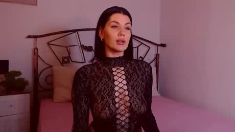 Snapshot of yvonneeverlee chatting on 20, 2, 2026 I V Y online show from 20, 2, 2026