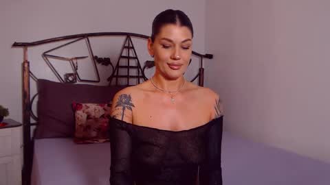 Snapshot of yvonneeverlee chatting on 28, 5, 2026 I V Y online show from 28, 5, 2026