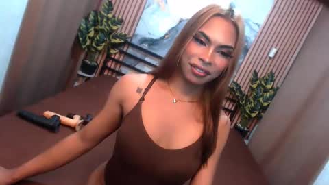 Snapshot of yvonnellvs chatting on 25, 3, 2026 yvonnellvs online show from 25, 3, 2026