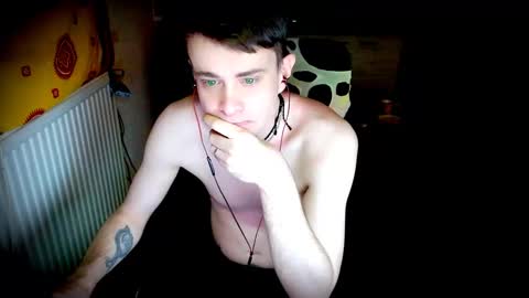 Snapshot of yyscript chatting on 16, 12, 2024   online show from 16, 12, 2024