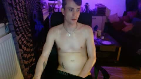 Snapshot of yyscript chatting on 29, 9, 2025   online show from 29, 9, 2025