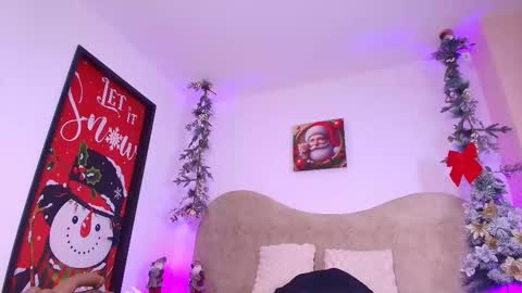 Snapshot of z_zoe_ chatting on 15, 12, 2025 Zoe online show from 15, 12, 2025